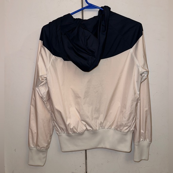 Nike jacket - Picture 2 of 3